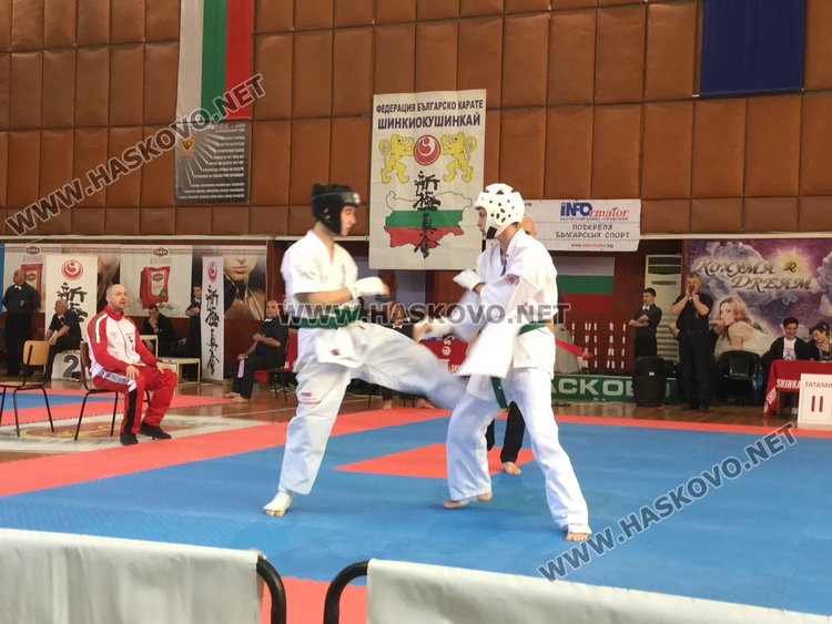 Три златни купи от Националното по киокушинкай остават в Хасково