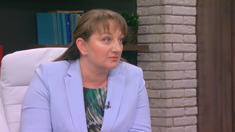 Без помощи за година, ако детето направи 5 неизвинени отсъствия