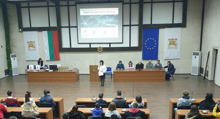 Ученици от "Златаров" донесоха награди от Национално състезание по ИТ