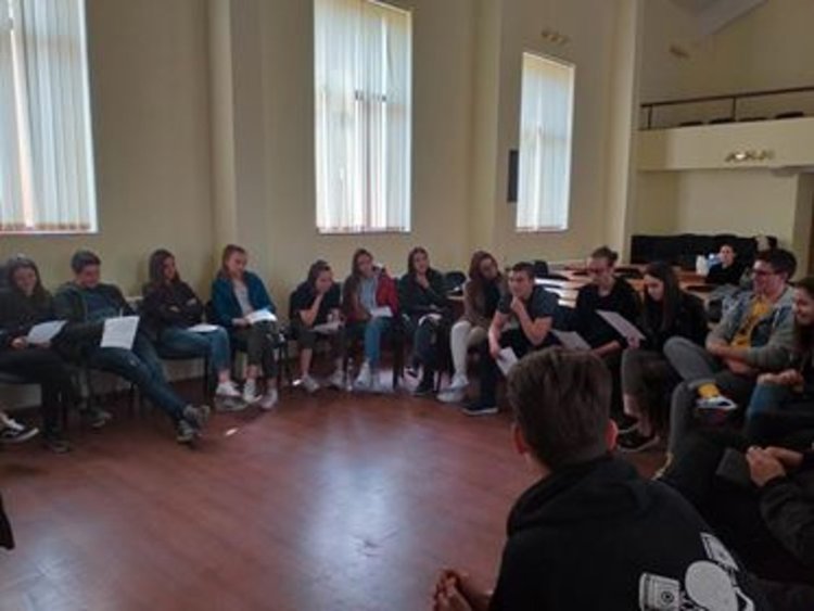 Младежи от Кърджали и Хасково участваха в „Оранжерия за мисли“