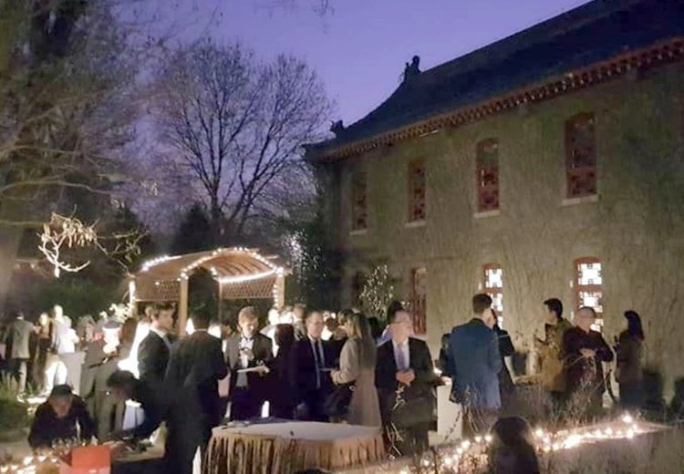 На бизнес парти в Пекин представиха Момчиловци и родопското мляко