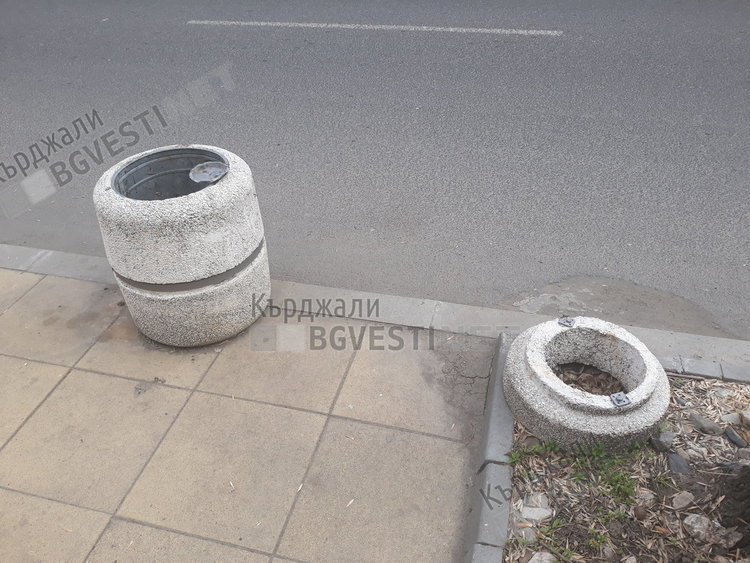 Вандали трошат кошчета за смет след дискотека в Кърджали, няма кой да ги накаже