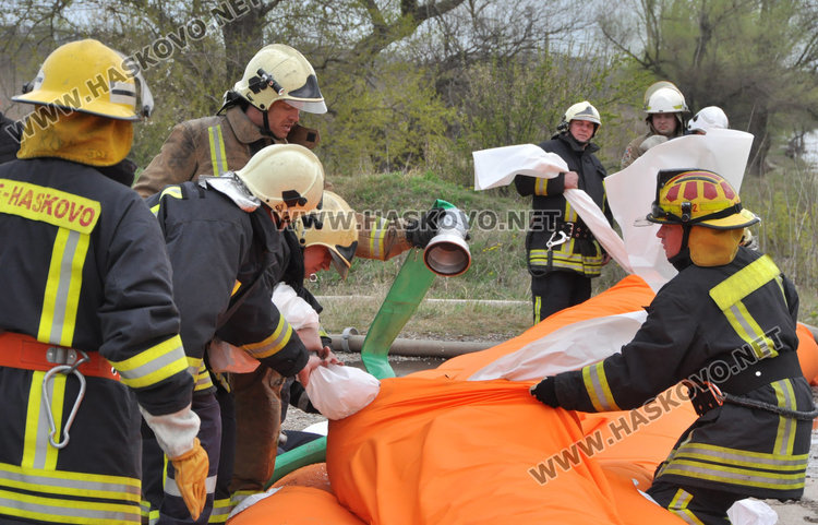 Хасковските пожарникари ще следят бедствията с дронове и самолет