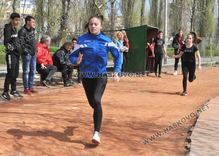 Лекоатлети от Димитровград и Харманли шампиони на ученическите игри