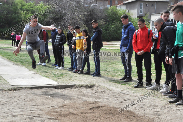 Лекоатлети от Димитровград и Харманли шампиони на ученическите игри