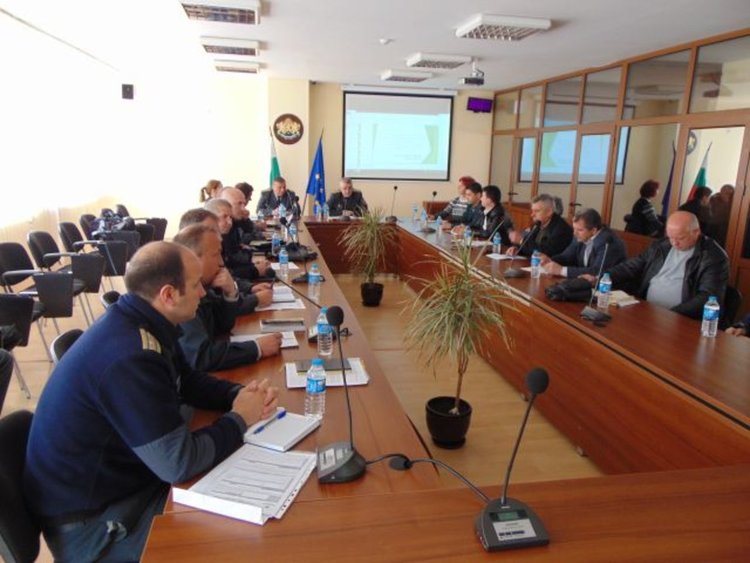 Експерти от Пожарната обсъдиха с архитекти, надзорници и строители изискванията за безопасност при пожар