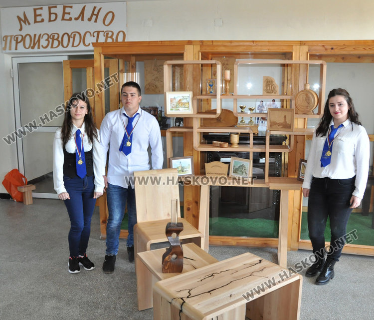 Джансу, Хубен и Ростислава 