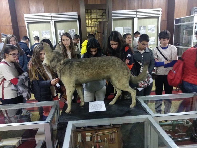 Деветокласници от Смолян посетиха Академията на МВР в София