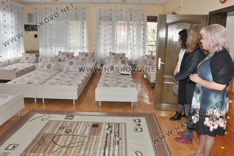 След ремонт Дом "Марина" приема и възрастни, монтираха подемник