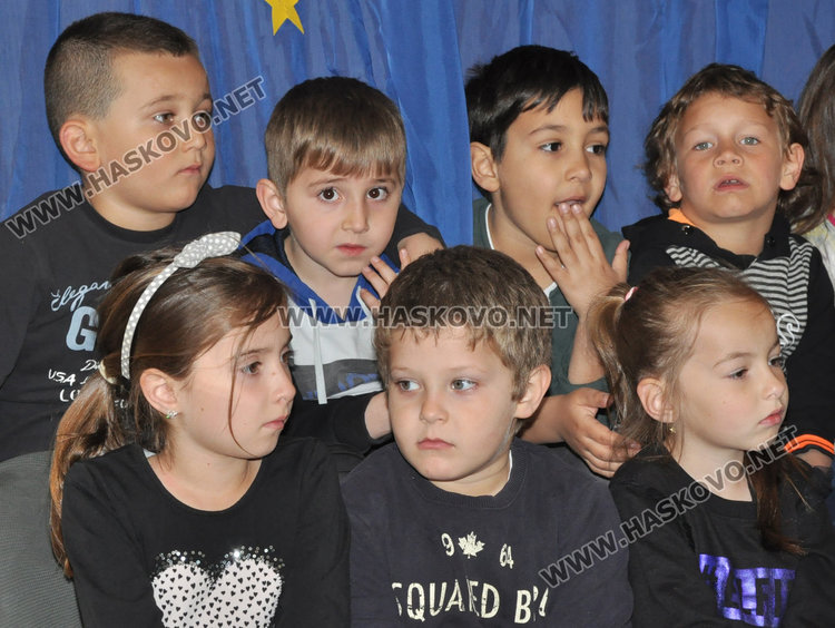 Маратон на четенето в библиотеката в Международния ден на детската книга