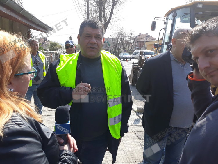 Днес започна основният ремонт на ул."8 март", влагат 700 000 лева 