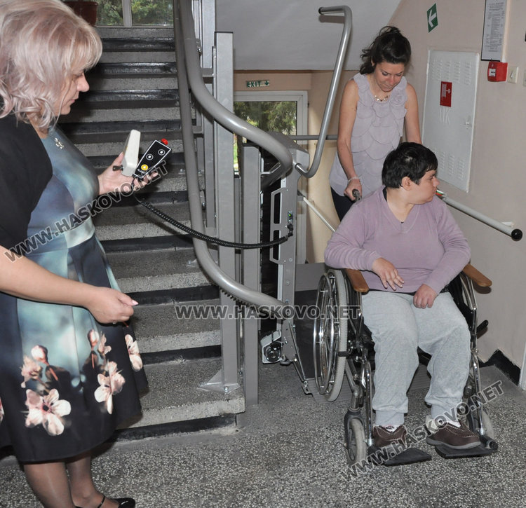 След ремонт Дом "Марина" приема и възрастни, монтираха подемник