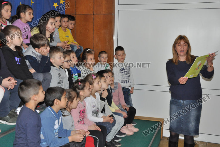 Маратон на четенето в библиотеката в Международния ден на детската книга