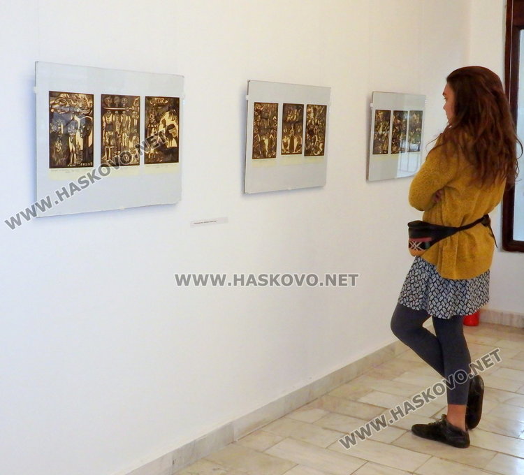 Откриха изложба на баща и дъщеря в димитровградска галерия