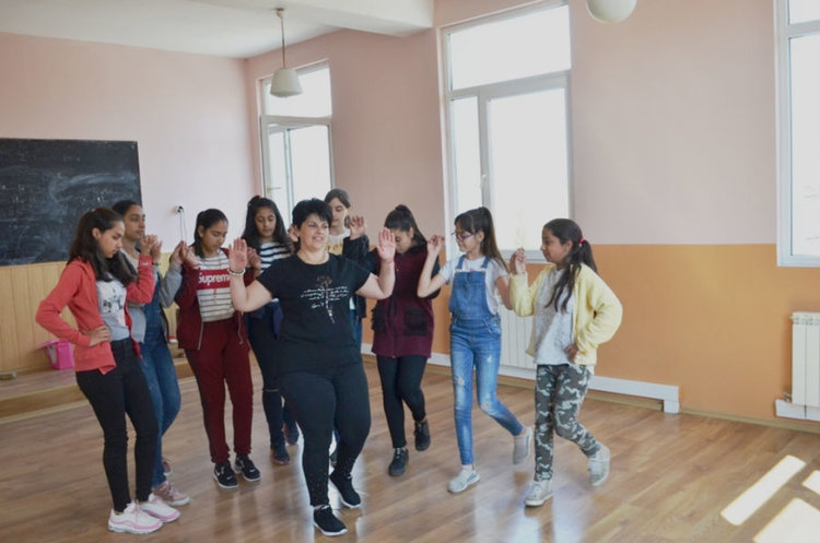 Продължават дейностите по проект "ЗаЕдно хоро"