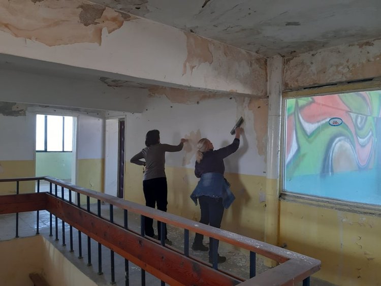 Танцьорките от "Евридика" превръщат изоставено помещение в репетиционна зала