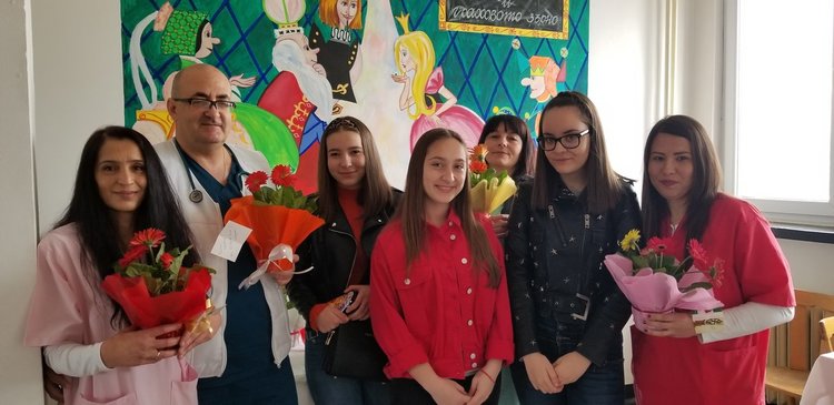 Ботевци изненадаха здравните работници с поздрав за Световния ден на здравето