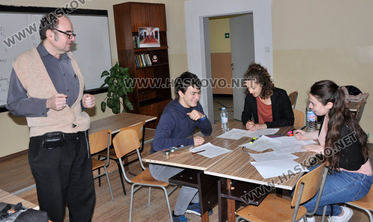 Дарена Георгиева от Хасково е бронзова медалистка на Олимпиадата по математическа лингвистика