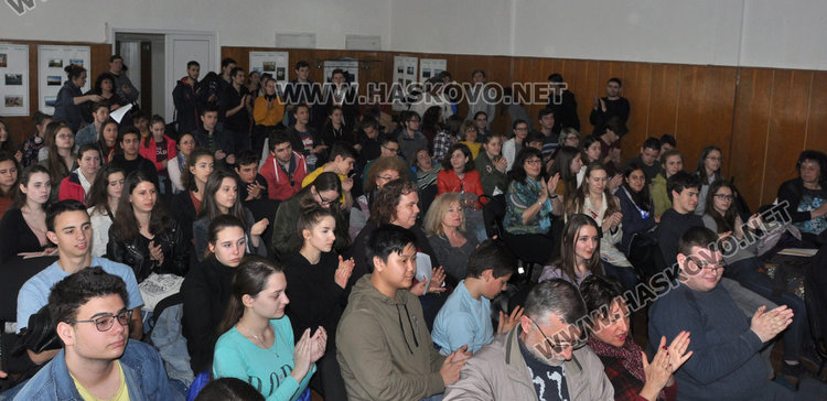 Дарена Георгиева от Хасково е бронзова медалистка на Олимпиадата по математическа лингвистика