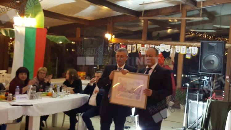 Ротарианците от Момчилград събраха на благотворителен бал 6000 лв.в подкрепа на децата