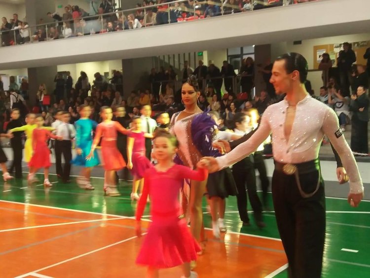 133 двойки сред най-добрите танцьори играха в Смолян, съдии пожелаха турнирът да стане традиционен 