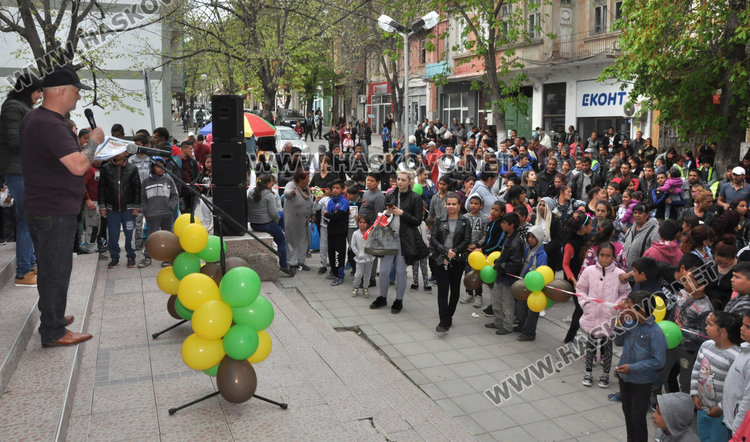 Медали за шампиони по борба в Международния ден на ромите
