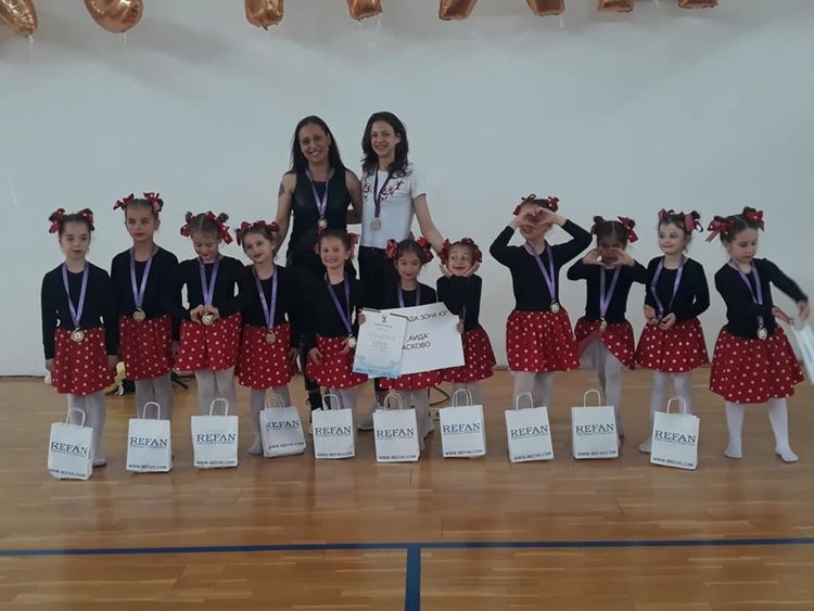 Каубойките от „Калия“ със злато от гимнастрадата, състезателките на „Аида“ с 3 медала