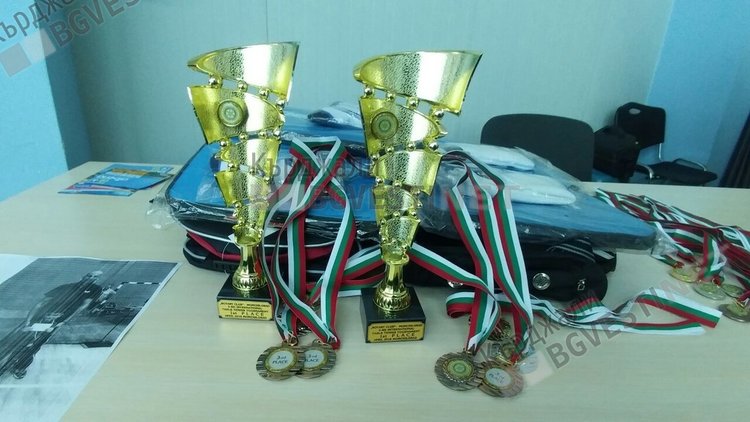 Ротарианците от Момчилград събраха на благотворителен бал 6000 лв.в подкрепа на децата