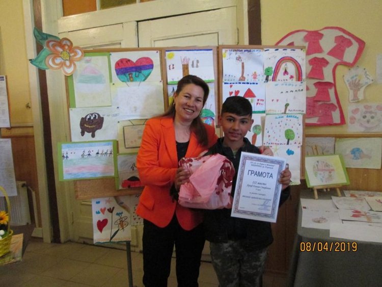 Учениците от "Кирил и Методий" твориха, за да бъдат добри