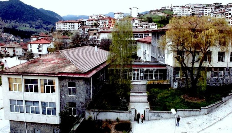 Ученик от Смолян се класира за финала на Национално състезание за икономисти на английски език