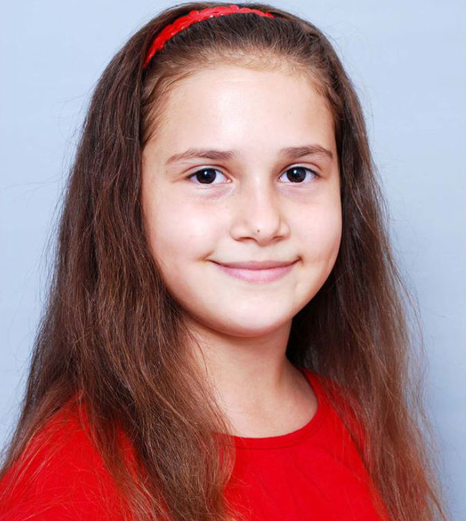 Мария Калинова и „Уеб екип“ в група "А" на финала на "IT Знайко"