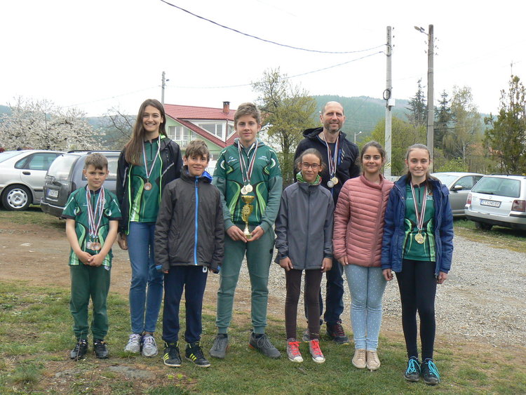 11 медала за "Компас" от състезанието Купа "Средна гора" по спортно ориентиране