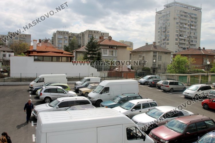 Къде да паркираме около обновения Бабин пазар?