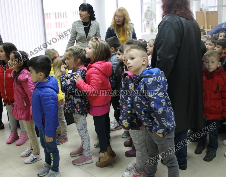 Час по гражданско образование в съда и Историческия музей за най-малките