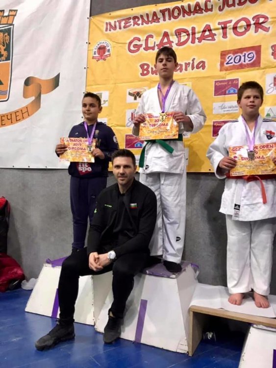 19 медала за хасковските джудисти от Международния турнир "Гладиатор"