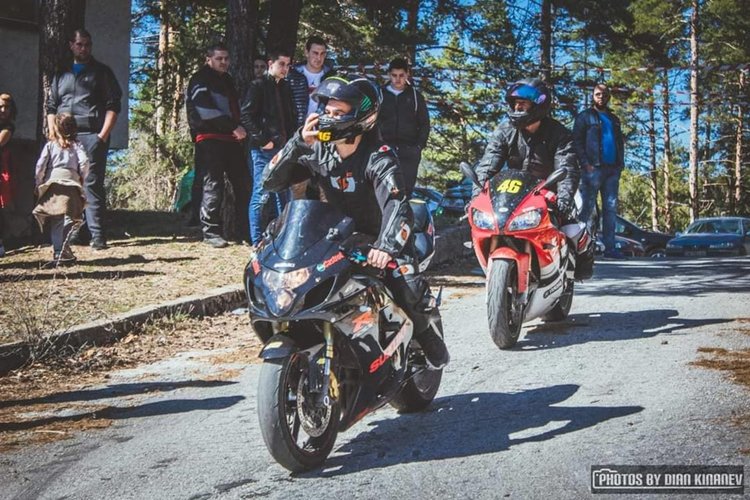 Респект: Младежи организираха масирана кампания и събраха над 5 хиляди лева за малкия Виктор от Златоград