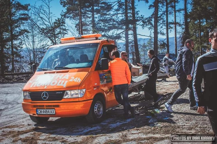 Респект: Младежи организираха масирана кампания и събраха над 5 хиляди лева за малкия Виктор от Златоград