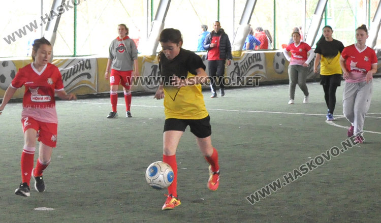 Шест девически отбора се включиха в турнир по футбол в Хасково