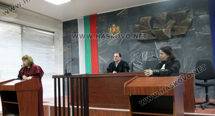 Час по гражданско образование в съда и Историческия музей за най-малките