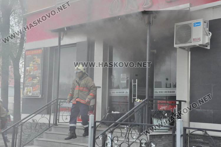 Пожар в заведение до училище „Смирненски“