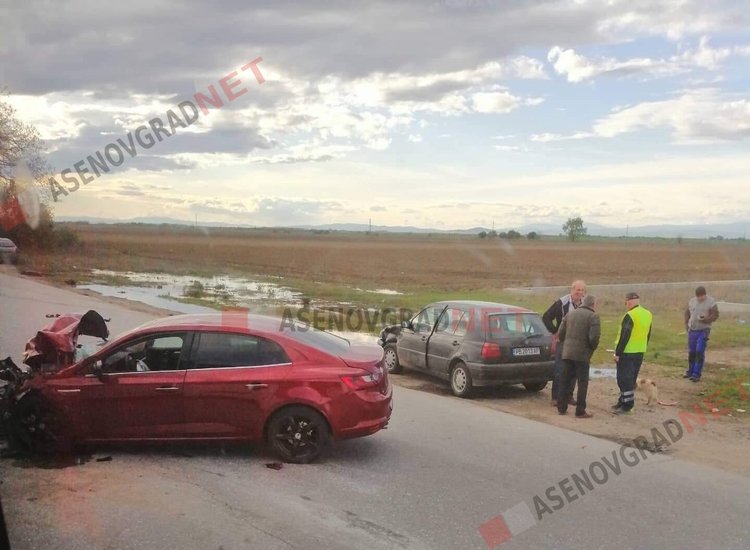 2 коли и камион се сблъскаха на пътя между Пловдив и Пазарджик