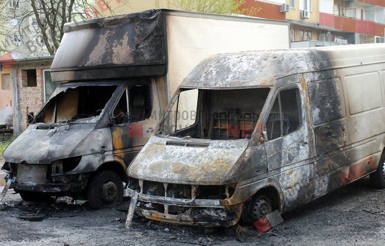 Изгорели бусове на паркинг в Димитровград