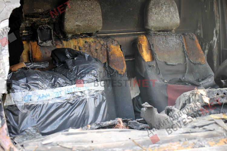 Изгорели бусове на паркинг в Димитровград