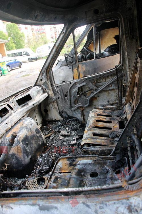 Изгорели бусове на паркинг в Димитровград