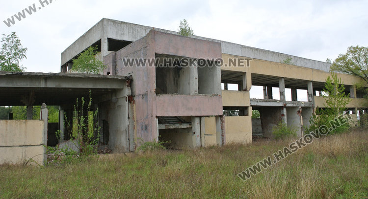 Изхвърлиха стотици стари гуми в хасковския ТЕЦ