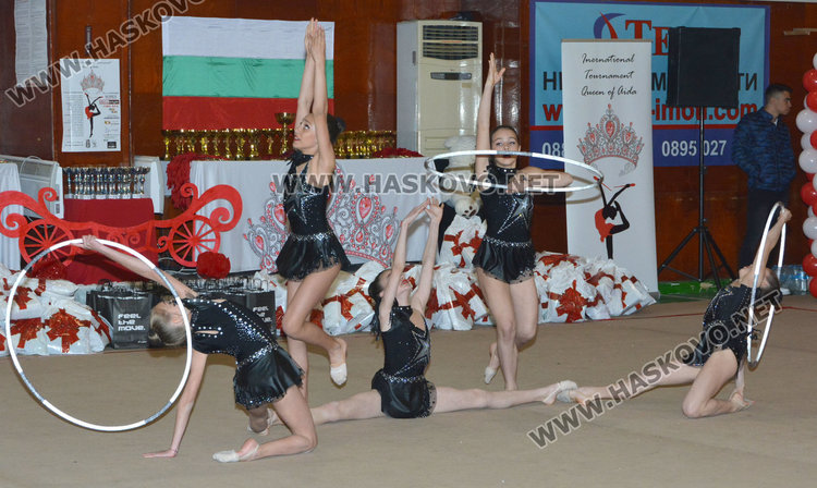 Красиви изпълнения на ансамблите във втория ден от "Кралица на Аида"