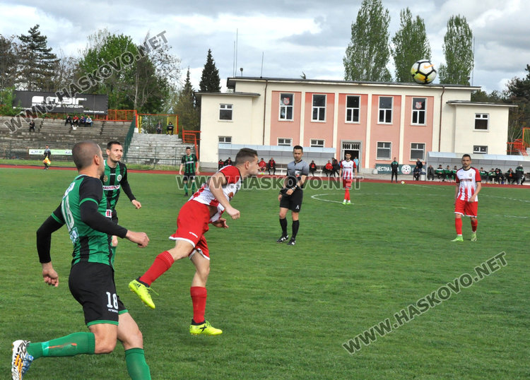 ФК „Хасково” отстъпи на водача „Нефтохимик” на „Ямача”