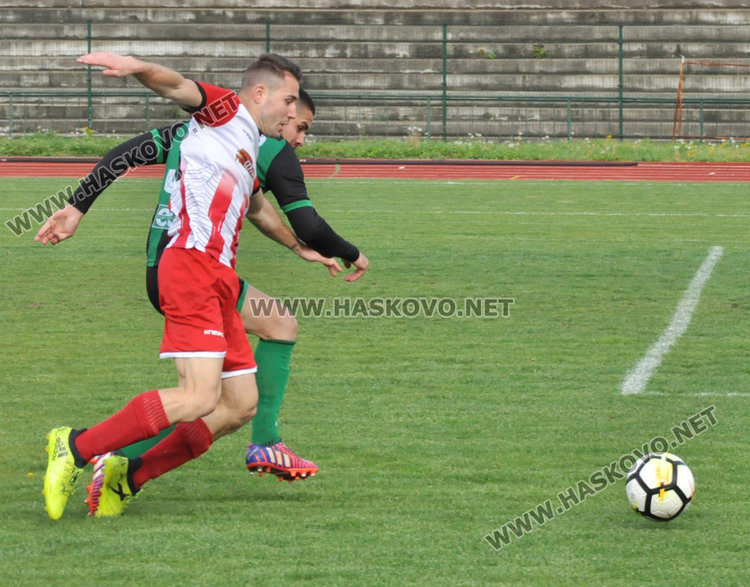 ФК „Хасково” отстъпи на водача „Нефтохимик” на „Ямача”