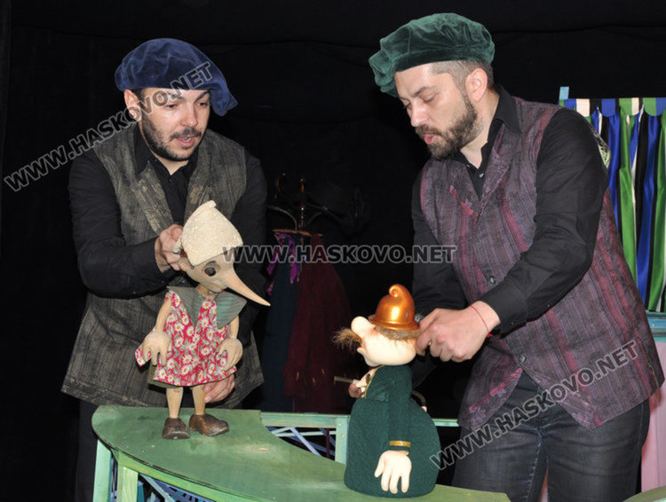 „Пинокио“ представя Хасковския театър на куклено-театрален фестивал в Ямбол