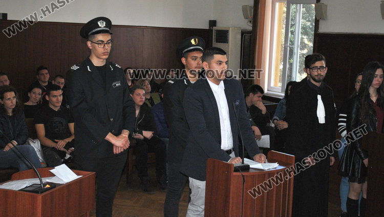 Симулация: 8 г. затвор за подземен бос, склонил непълнолетни към разврат